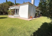 Chalet independiente con terreno en alquiler en la España, Conil de la Frontera, ref: TR417149 foto