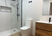 Casa de pueblo en venta en la España, Ontinyent, ref: TR417053 foto