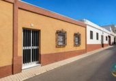 Casa de pueblo en venta en la España, Chiclana de la Frontera, ref: TR384511 foto