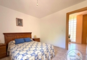 Chalet independiente con terreno en venta en la España, Viana de Cega, ref: TR417082 foto