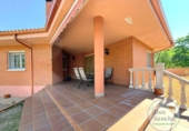 Chalet independiente con terreno en venta en la España, Viana de Cega, ref: TR417082 foto