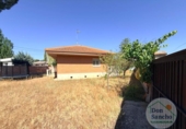Chalet independiente con terreno en venta en la España, Viana de Cega, ref: TR417082 foto