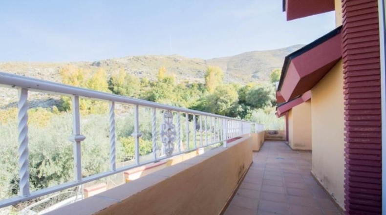 Гранада - Güéjar Sierra - 1500m2
