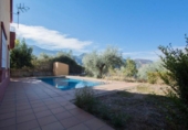 Chalet independiente con terreno en venta en la España, Güéjar Sierra, ref: TR403999 foto