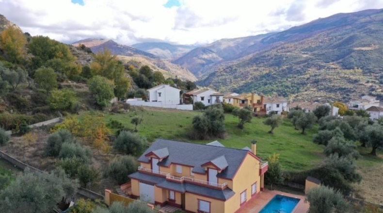 Гранада - Güéjar Sierra - 1500m2