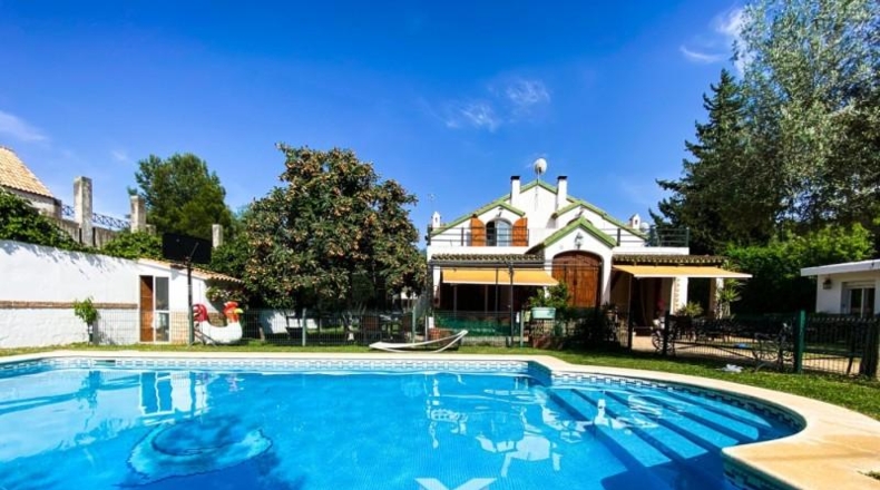 Sevilla - Alcalá de Guadaíra - 1080m2