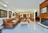 Chalet independiente con terreno en venta en la España, Inca, ref: TR356093 foto