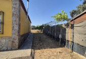 Chalet independiente con terreno en venta en Badajoz ref: TR417102 foto
