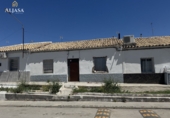 Casa de pueblo en venta en la España, Úbeda, ref: TR417109 foto