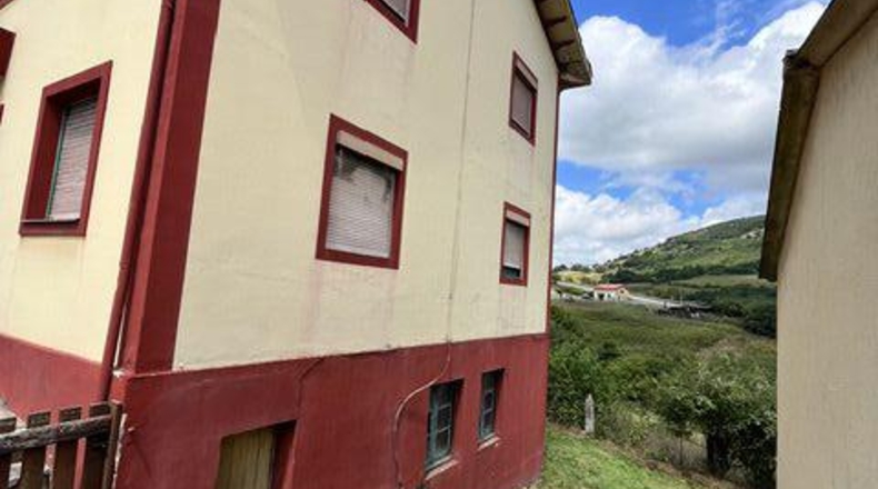 Астурия - Lugo de Llanera - 400m2