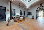 Chalet independiente con terreno en venta en Villafranca de los Barros ref: TR417114 foto