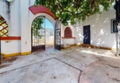 Chalet independiente con terreno en venta en Villafranca de los Barros ref: TR417114 foto