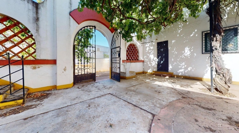 Badajoz - Villafranca de los Barros - 1200m2