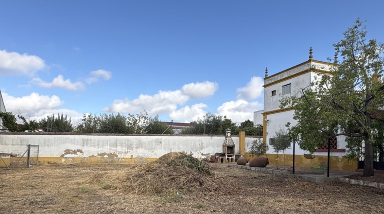 Badajoz - Villafranca de los Barros - 1200m2