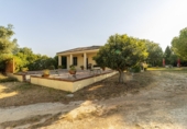 Chalet independiente con terreno en venta en Jerez de la Frontera ref: TR417143 foto
