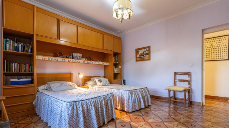 Кадис - Jerez de la Frontera - 2100m2