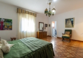 Chalet independiente con terreno en venta en Jerez de la Frontera ref: TR417143 foto