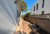 Chalet independiente con terreno en alquiler en la España, Calvià, ref: TR417270 foto