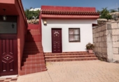 Chalet independiente con terreno en venta en la España, Granadilla de Abona, ref: TR417245 foto