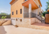 Chalet independiente con terreno en venta en la España, Dílar, ref: TR417253 foto