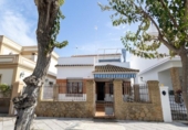 Detached villa with land for sale on España, Chipiona, ref: TR223108 photo