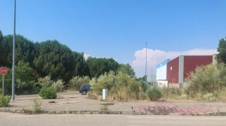 Valladolid - Laguna de Duero - 850m2