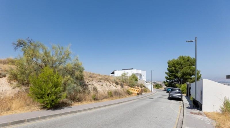 Granada - La Zubia - 656m2