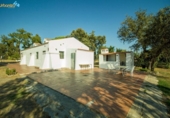 Chalet independiente con terreno en venta en la España, Badajoz, ref: TR417350 foto