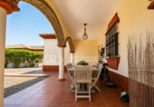 Chalet independiente con terreno en venta en la España, Chiclana de la Frontera, ref: TR417400 foto