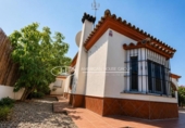 Chalet independiente con terreno en venta en la España, Chiclana de la Frontera, ref: TR417400 foto