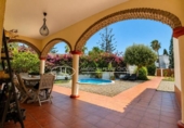 Chalet independiente con terreno en venta en la España, Chiclana de la Frontera, ref: TR417400 foto