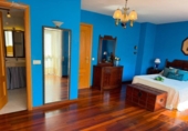 Chalet independiente con terreno en venta en la España, A Cruz de Oleiros, ref: TR417415 foto