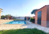 Chalet independiente con terreno en venta en la España, Badajoz, ref: TR417419 foto