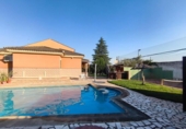 Chalet independiente con terreno en venta en la España, Badajoz, ref: TR417419 foto