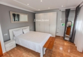 Chalet independiente con terreno en venta en la España, Roda de Berà, ref: TR375449 foto
