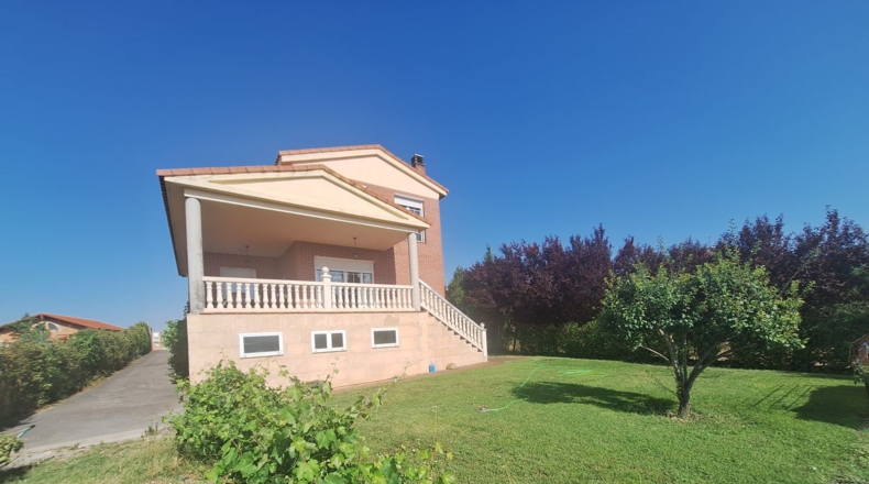 Valladolid - Aldeamayor de San Martín - 781m2