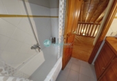 Отдельно стоящий дом с участком на продажу в городе Palazuelos de Eresma. Фото