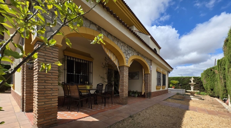 Sevilla - Palomares del Río - 553m2