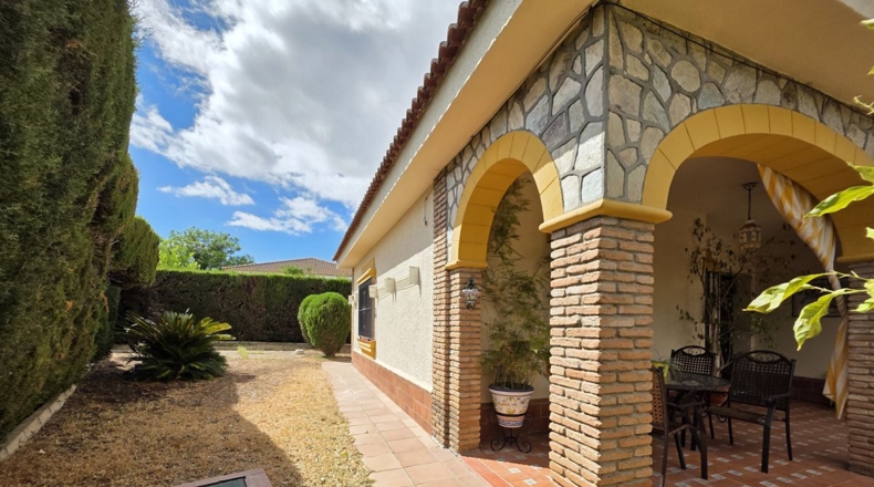 Sevilla - Palomares del Río - 553m2
