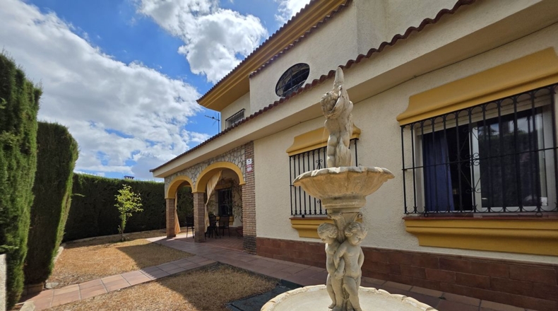 Sevilla - Palomares del Río - 553m2