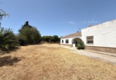 Chalet independiente con terreno en venta en El Puerto de Santa María ref: TR417492 foto