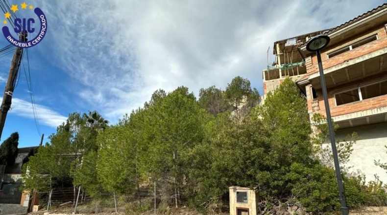 Valencia - Gilet - 608m2
