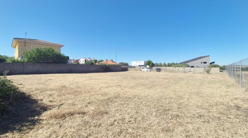 Salamanca - Villamayor - 824m2