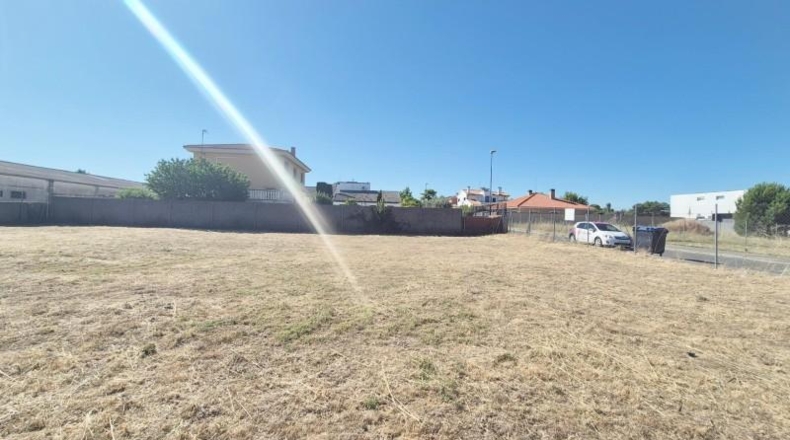 Salamanca - Villamayor - 824m2