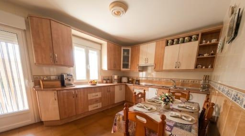 Cáceres - Valdeobispo - 250m2