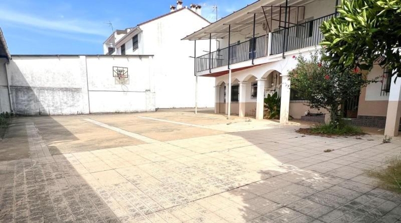 Caceres - Serradilla - 676m2
