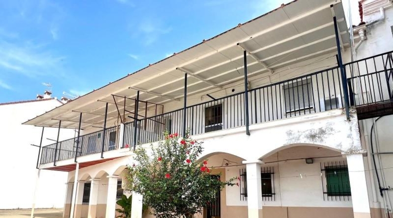 Caceres - Serradilla - 676m2