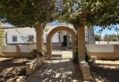 Country house with land for sale on España, Gibraleón, ref: TR169869 photo