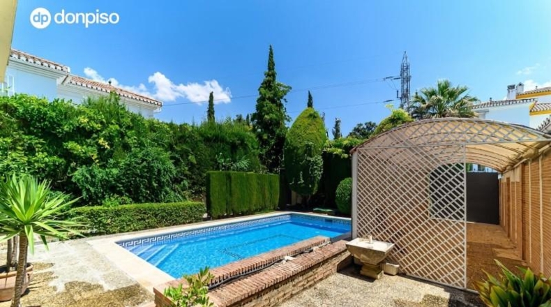 Granada - Albolote - 356m2