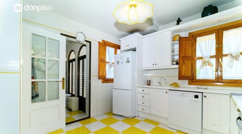 Granada - Albolote - 356m2
